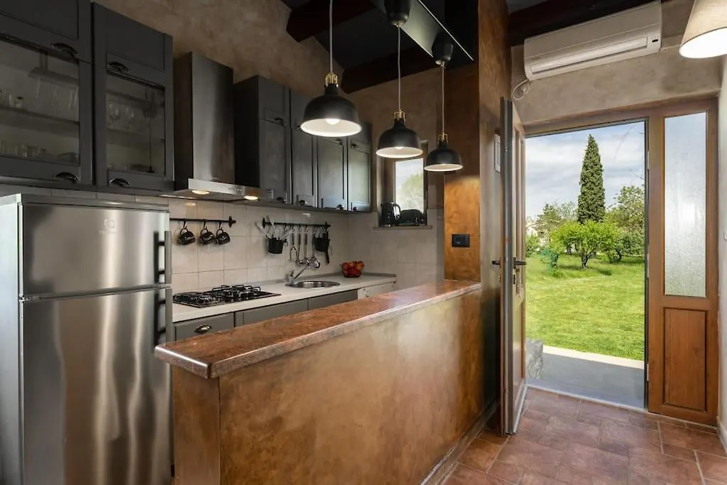 Apartman Ela VI Krsan 0*,  Croatia